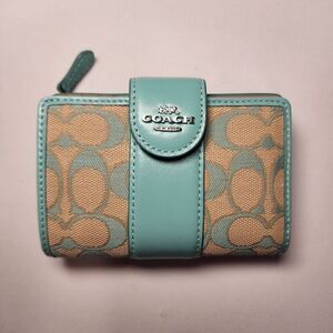NWT Coach CT922 Medium Corner Zip Wallet Signature Jacquard Leather Faded Blue